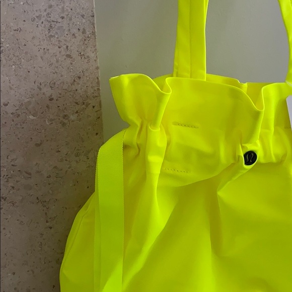 Lululemon Easy As Sunday Tote Bundle - Picture 8 of 16